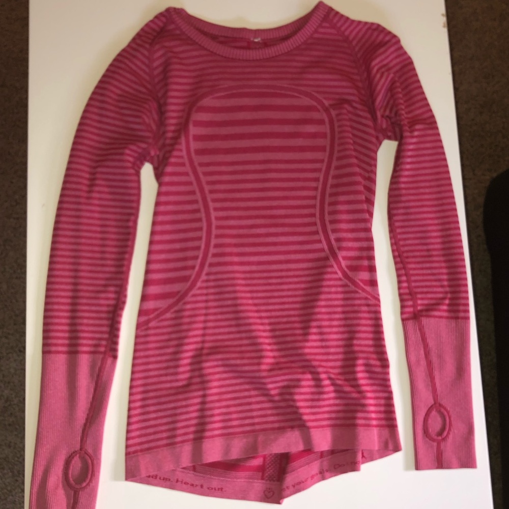 Lululemon swifts tech long sleeve